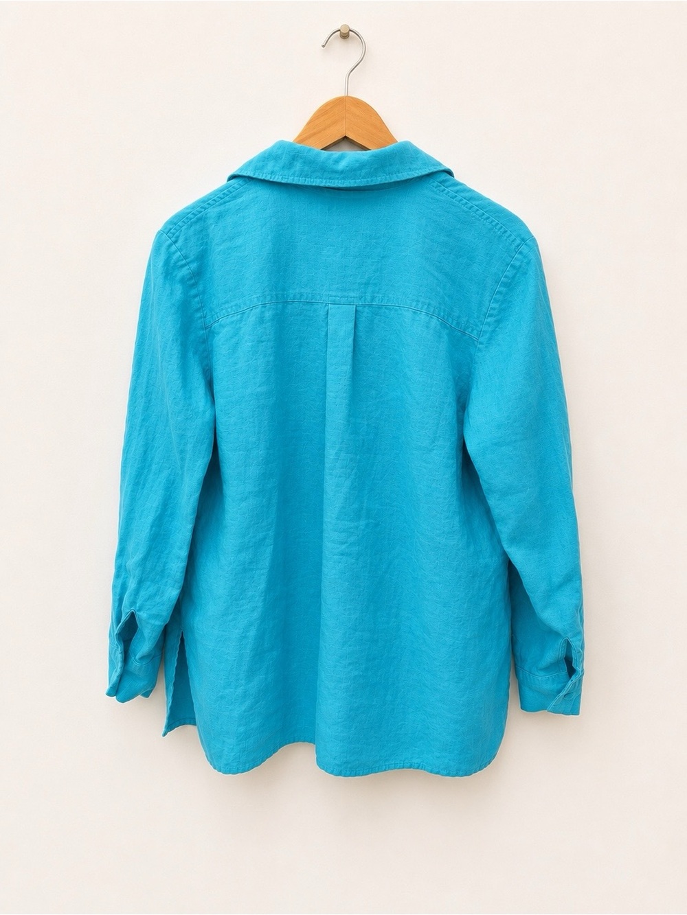 Aritzia Little Moon linen V-Neck Long-Sleeve Top - Picture 2 of 9